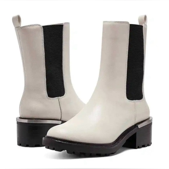 NEW Vince Camuto Women’s Kourtly Cream Leather Chelsea Boots Size 9M - Picture 1 of 4